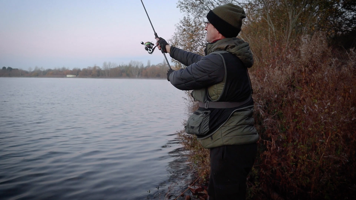 Catch summer carp with surface baits