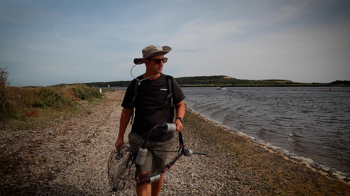 Catch mullet on perch fishing gear