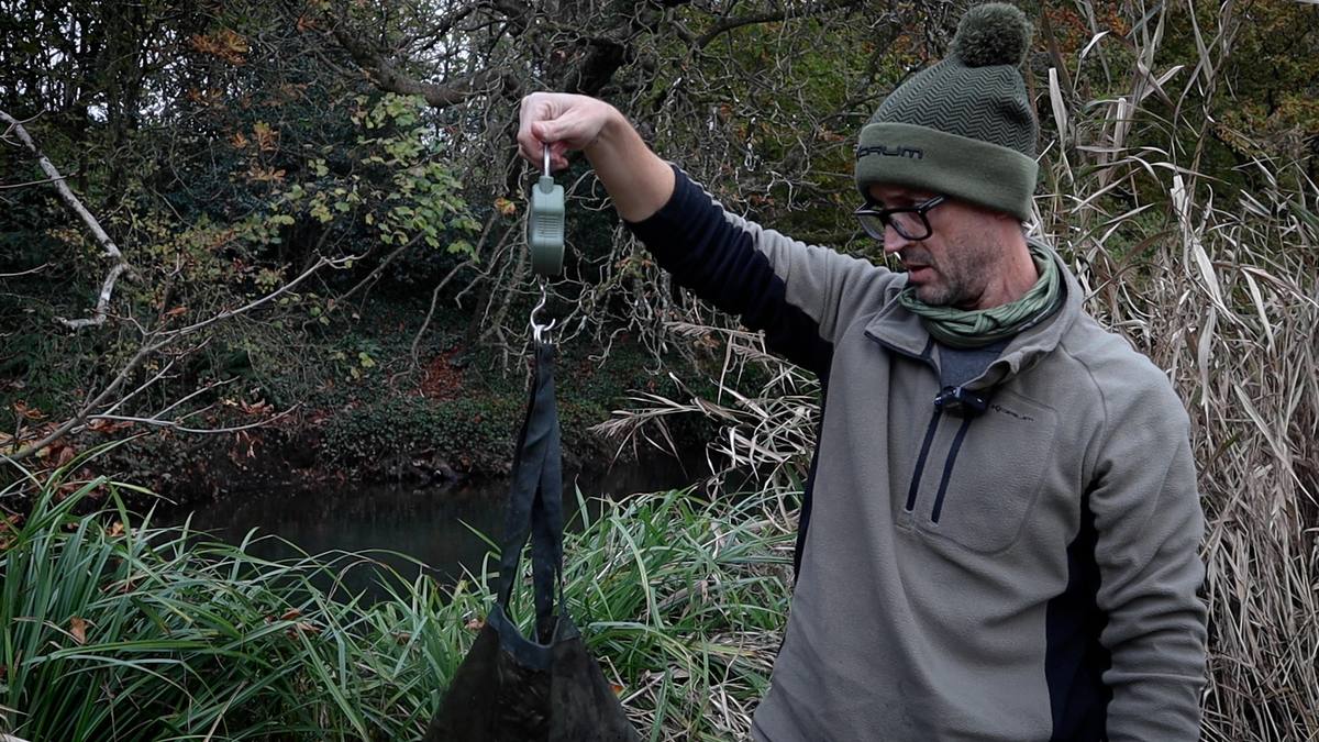 Weighing a big grayling